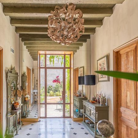 타라스콩 Le Jardin Des Cordeliers B&B 외부 사진