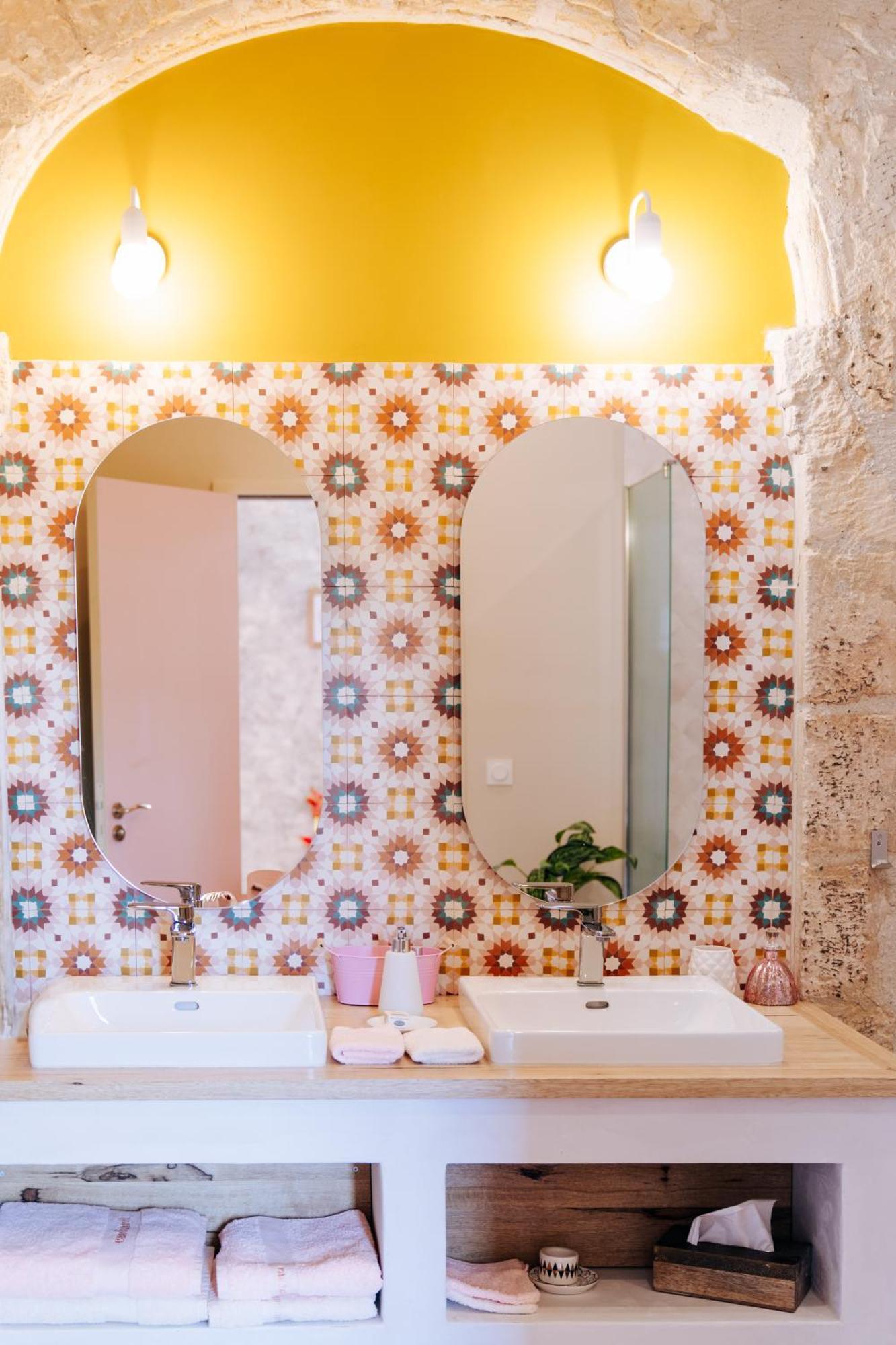 타라스콩 Le Jardin Des Cordeliers B&B 외부 사진