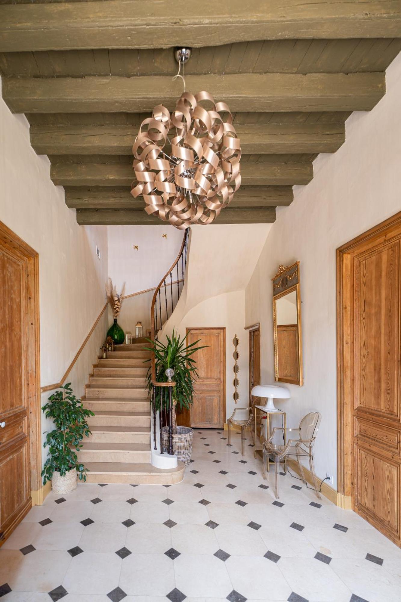 타라스콩 Le Jardin Des Cordeliers B&B 외부 사진