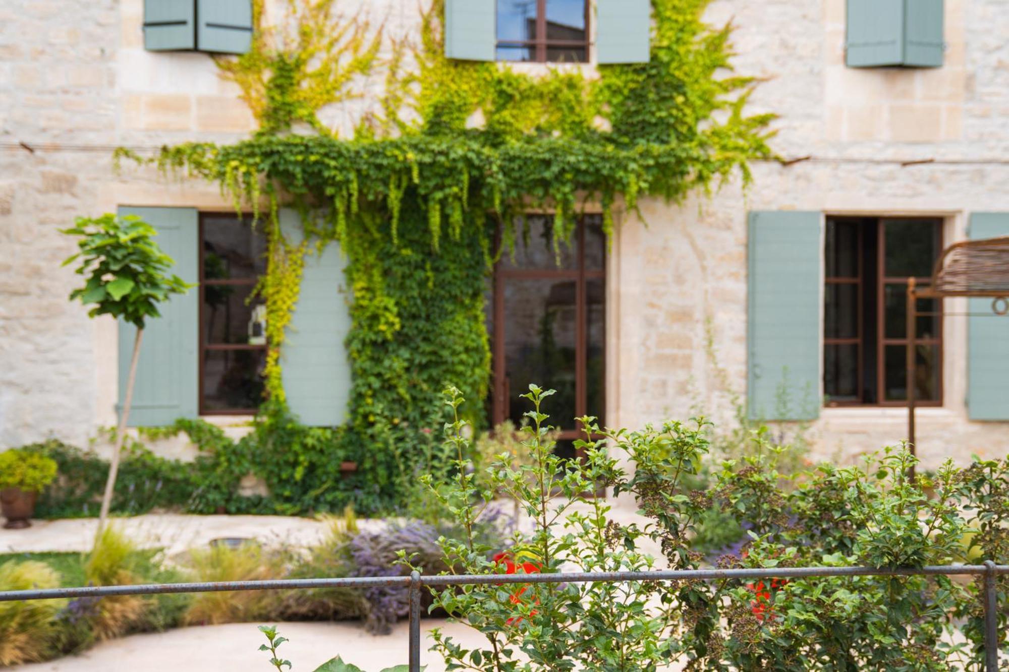 타라스콩 Le Jardin Des Cordeliers B&B 외부 사진